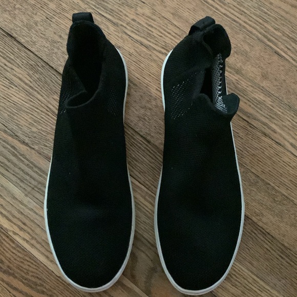 Kelly and Katie Bootie - Picture 2 of 4